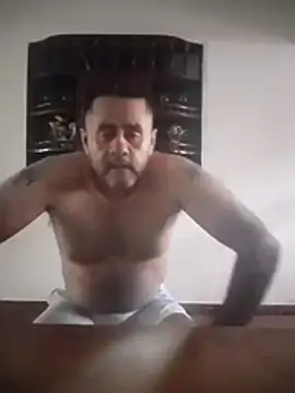 daddy mao online show from February 11, 2026, 9:47 pm