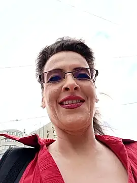 Snapshot of RebeccaNoble chatting on May 16, 2026, 1:32 pm RebeccaNoble online show from May 16, 2026, 1:32 pm