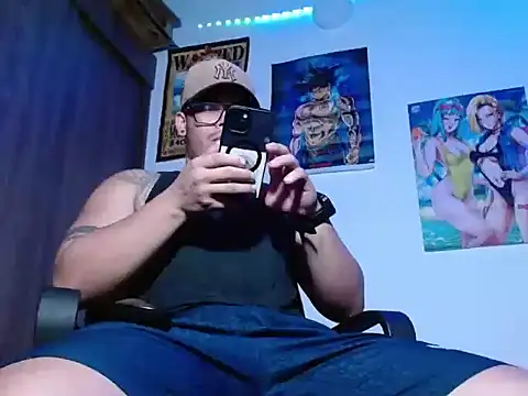 Snapshot of Danielsbigcum chatting on April 11, 2026, 5:26 am Danielsbigcum online show from April 11, 2026, 5:26 am