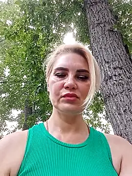 Snapshot of JennyOMay chatting on July 5, 2026, 4:41 am JennyOMay online show from July 5, 2026, 4:41 am