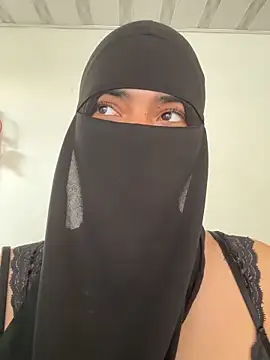 Snapshot of radiagazali chatting on November 13, 2025, 6:12 pm radiagazali online show from November 13, 2025, 6:12 pm