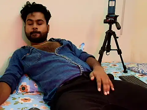 Snapshot of SHENOY3 chatting on June 10, 2026, 7:04 pm SHENOY3 online show from June 10, 2026, 7:04 pm