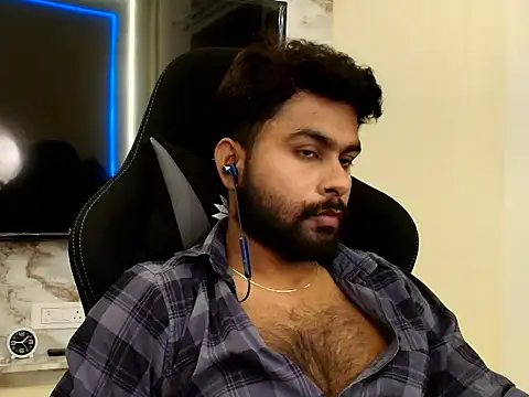 Snapshot of SHENOY3 chatting on June 5, 2026, 3:40 pm SHENOY3 online show from June 5, 2026, 3:40 pm