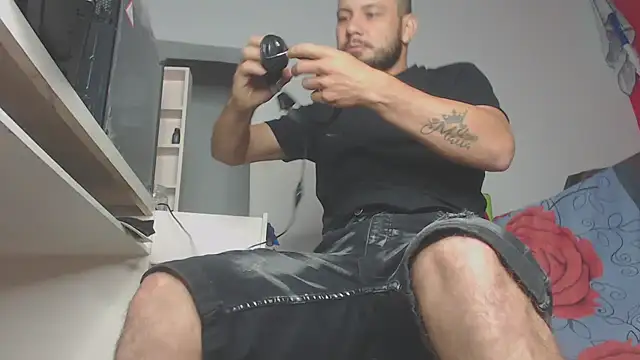 Snapshot of body_x29 chatting on November 30, 2025, 8:15 am body x29 online show from November 30, 2025, 8:15 am