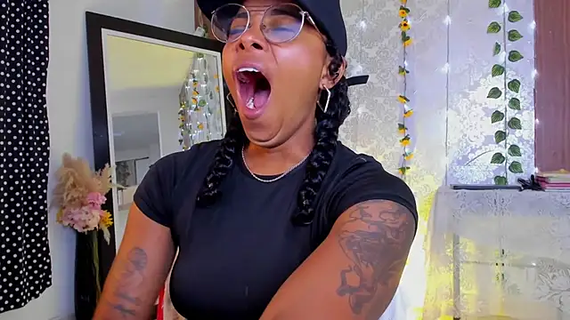 kelly thomson online show from February 13, 2026, 12:21 am