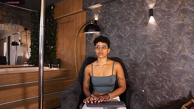 kelly thomson online show from July 18, 2026, 1:09 pm