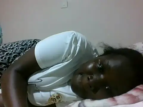 queen aria19 online show from January 14, 2026, 6:33 pm