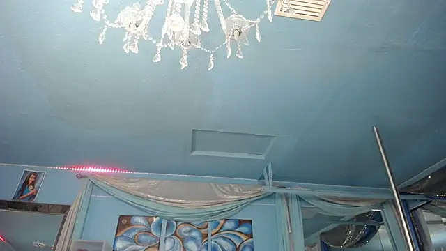 Snapshot of ADRIANNA_FOX chatting on February 13, 2026, 5:40 am ADRIANNA FOX online show from February 13, 2026, 5:40 am