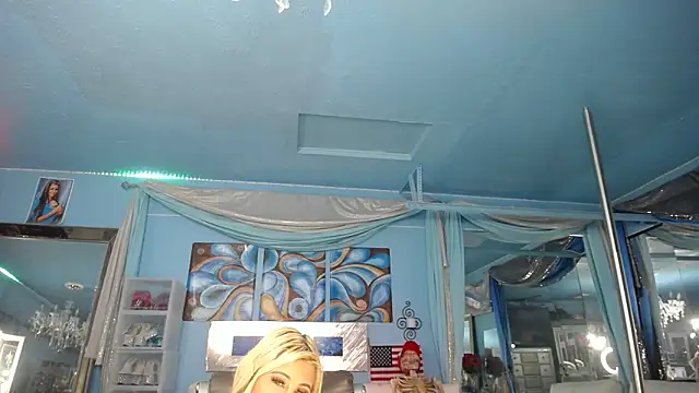 Snapshot of ADRIANNA_FOX chatting on February 7, 2026, 1:02 am ADRIANNA FOX online show from February 7, 2026, 1:02 am