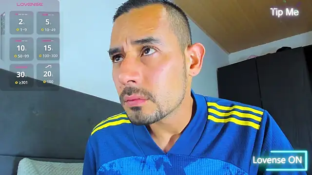 Snapshot of jhonyalzate2 chatting on October 10, 2025, 12:55 am jhonyalzate2 online show from October 10, 2025, 12:55 am