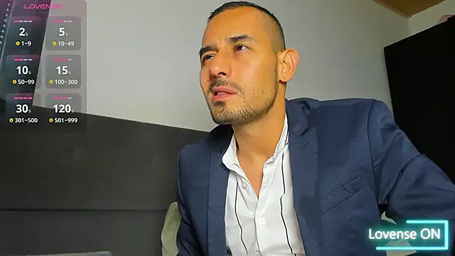 jhonyalzate2 online show from February 12, 2026, 3:06 am