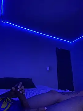 Snapshot of Rayanzimaker chatting on April 11, 2026, 5:15 am Rayanzimaker online show from April 11, 2026, 5:15 am