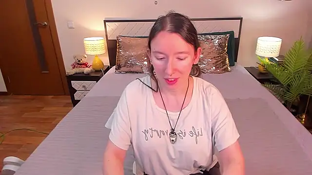 Snapshot of CatherineWalls chatting on May 11, 2026, 4:36 am CatherineWalls online show from May 11, 2026, 4:36 am