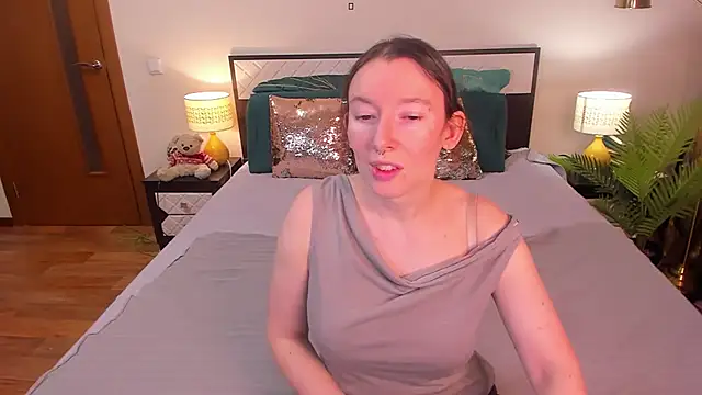 CatherineWalls online show from March 16, 2026, 5:44 am