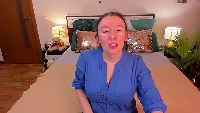 CatherineWalls online show from March 1, 2026, 4:01 am