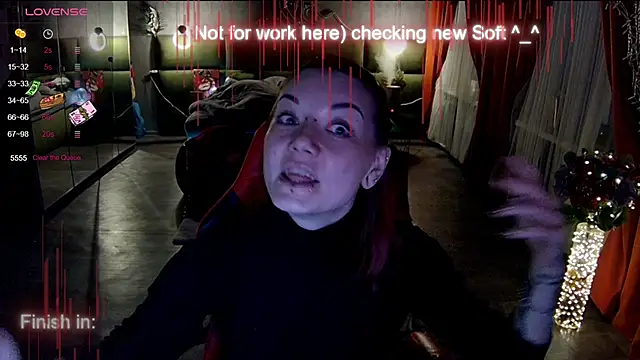 MaxPhoenixx online show from December 1, 2025, 8:53 pm