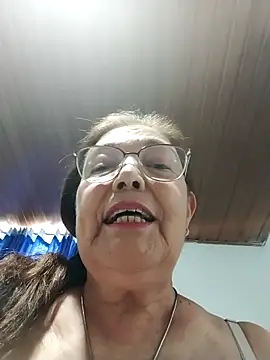 Snapshot of Vicky_Rosse chatting on December 1, 2025, 4:41 pm Vicky Rosse online show from December 1, 2025, 4:41 pm