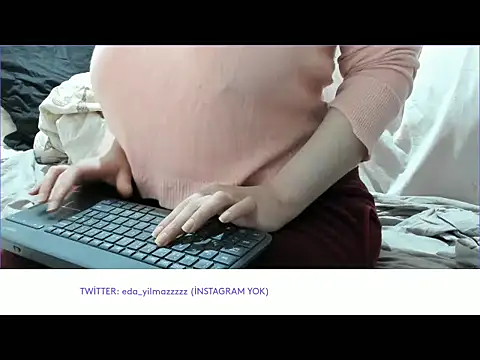 sexy modelll online show from November 18, 2025, 4:43 pm