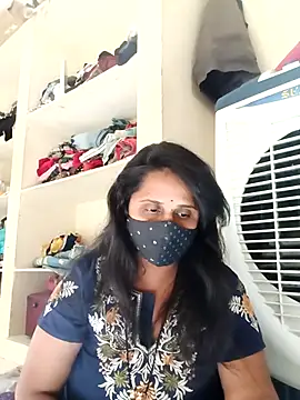 Indiantina online show from November 10, 2025, 9:36 am