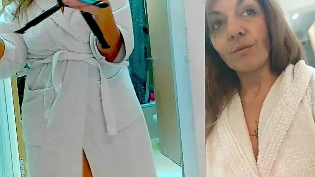 Snapshot of Carolain3_9 chatting on May 20, 2026, 6:38 pm Carolain3 9 online show from May 20, 2026, 6:38 pm