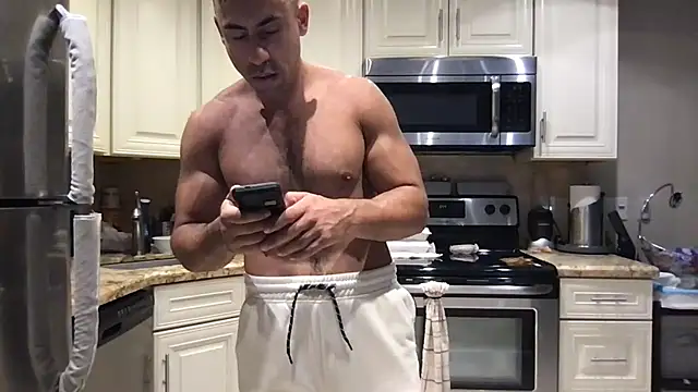 Snapshot of BigGuyMuscle chatting on May 16, 2026, 10:20 pm BigGuyMuscle online show from May 16, 2026, 10:20 pm