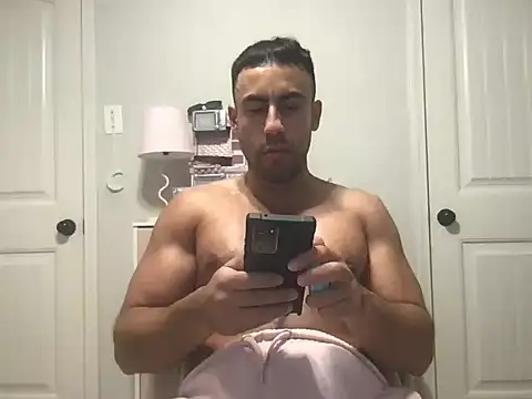 Snapshot of BigGuyMuscle chatting on July 8, 2026, 1:12 pm BigGuyMuscle online show from July 8, 2026, 1:12 pm