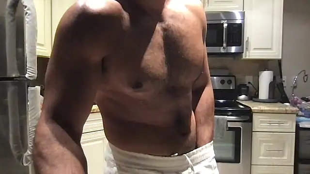 Snapshot of BigGuyMuscle chatting on June 22, 2026, 3:25 am BigGuyMuscle online show from June 22, 2026, 3:25 am