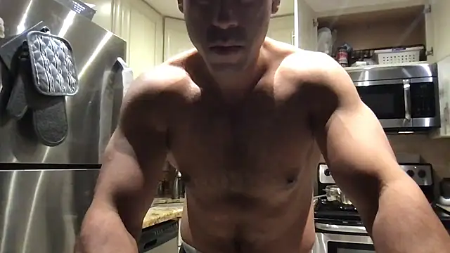 Snapshot of BigGuyMuscle chatting on June 26, 2026, 3:23 am BigGuyMuscle online show from June 26, 2026, 3:23 am
