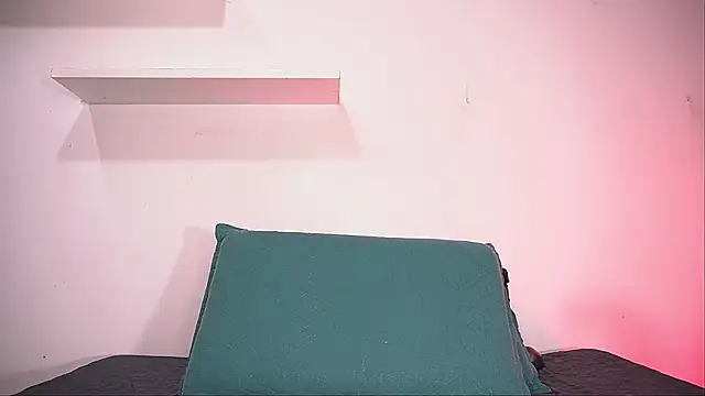 alexaa walker online show from October 12, 2025, 12:17 pm