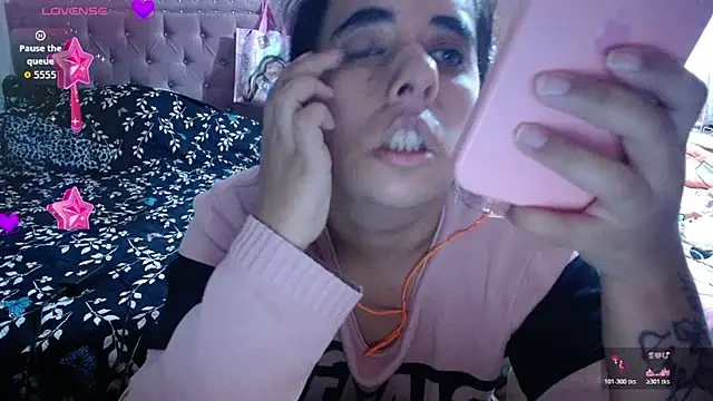 Snapshot of annarose19 chatting on July 10, 2026, 10:43 pm annarose19 online show from July 10, 2026, 10:43 pm