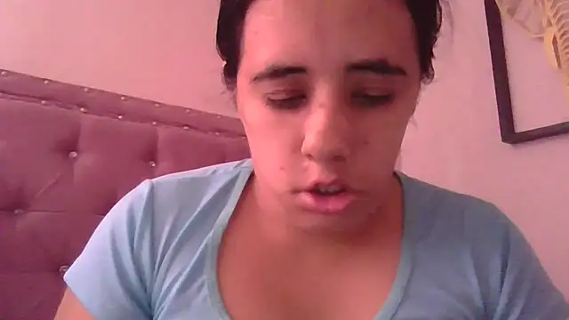 Snapshot of annarose19 chatting on December 18, 2025, 5:39 pm annarose19 online show from December 18, 2025, 5:39 pm