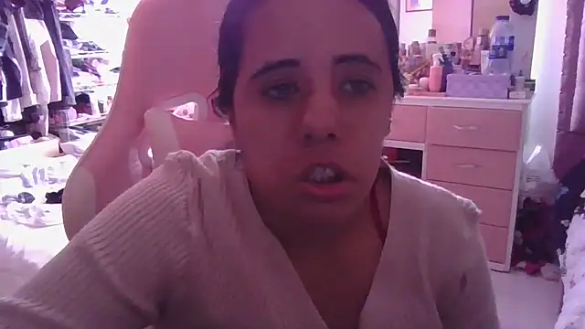 Snapshot of annarose19 chatting on October 10, 2025, 7:47 pm annarose19 online show from October 10, 2025, 7:47 pm