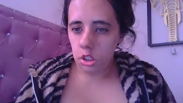 annarose19 online show from January 17, 2026, 7:39 pm