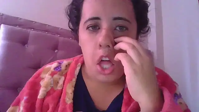 Snapshot of annarose19 chatting on November 15, 2025, 6:01 pm annarose19 online show from November 15, 2025, 6:01 pm