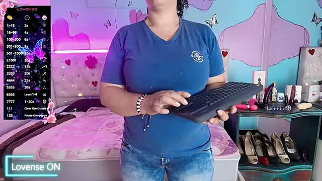 Zaly mature online show from June 12, 2026, 9:34 pm