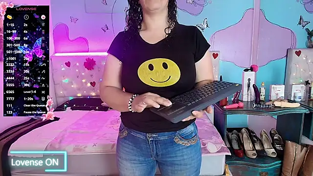 Zaly mature online show from July 6, 2026, 10:56 pm