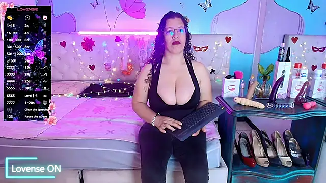 Zaly mature online show from July 30, 2026, 10:20 pm