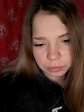 Snapshot of Zuli_Kiska chatting on December 15, 2025, 11:27 am Zuli Kiska online show from December 15, 2025, 11:27 am