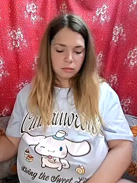 Snapshot of Zuli_Kiska chatting on June 11, 2026, 5:48 am Zuli Kiska online show from June 11, 2026, 5:48 am