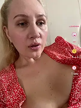 YourBlondee online show from April 26, 2026, 11:07 am