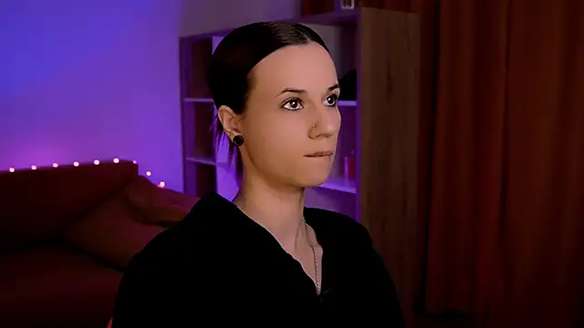 Snapshot of ItsAlisia chatting on October 9, 2025, 12:49 pm ItsAlisia online show from October 9, 2025, 12:49 pm