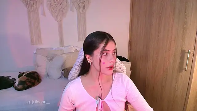 Snapshot of iriswest_ chatting on May 16, 2026, 12:42 am iriswest online show from May 16, 2026, 12:42 am