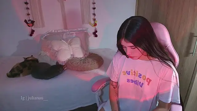 Snapshot of iriswest_ chatting on March 16, 2026, 12:29 am iriswest online show from March 16, 2026, 12:29 am