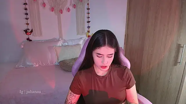 Snapshot of iriswest_ chatting on February 25, 2026, 12:55 am iriswest online show from February 25, 2026, 12:55 am