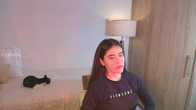 iriswest  online show from November 2, 2025, 12:26 am