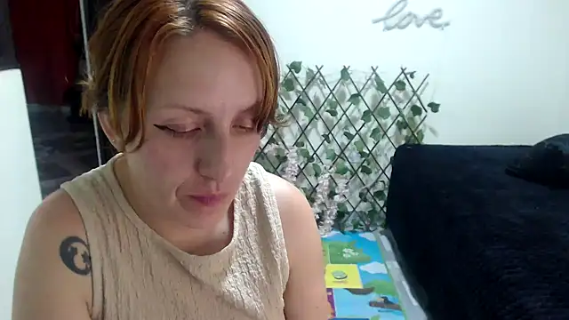 Snapshot of kittykalor09 chatting on July 30, 2026, 2:32 am kittykalor09 online show from July 30, 2026, 2:32 am