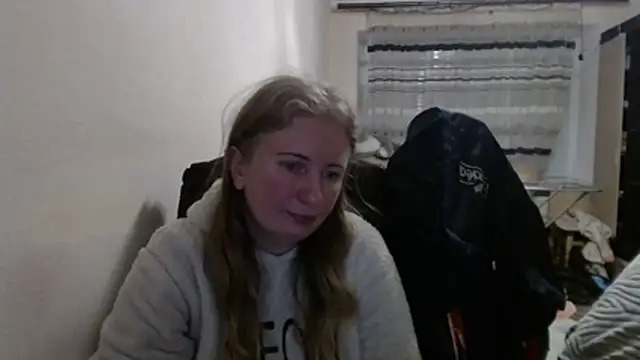 PeterAndJen online show from February 1, 2026, 7:23 pm