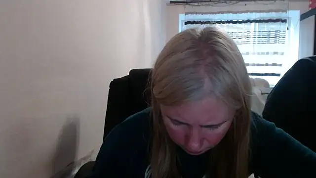 PeterAndJen online show from April 30, 2026, 5:53 pm