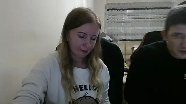 PeterAndJen online show from October 6, 2025, 7:36 pm