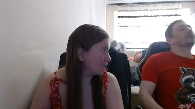 Snapshot of PeterAndJen chatting on July 12, 2026, 5:25 pm PeterAndJen online show from July 12, 2026, 5:25 pm